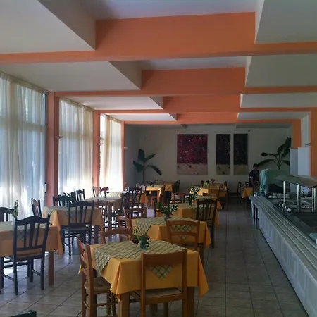 Hotell Ipsos Beach Hotel 3*