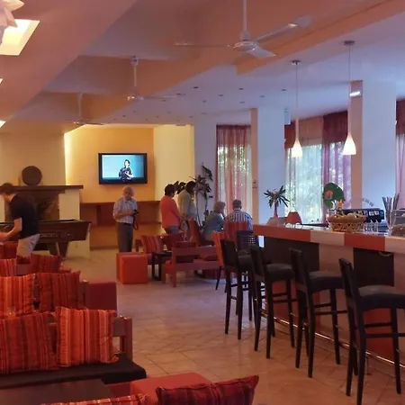 Hotell Ipsos Beach Hotel 3*