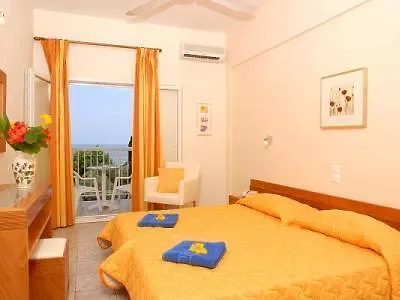 Ipsos Beach Hotel ホテル