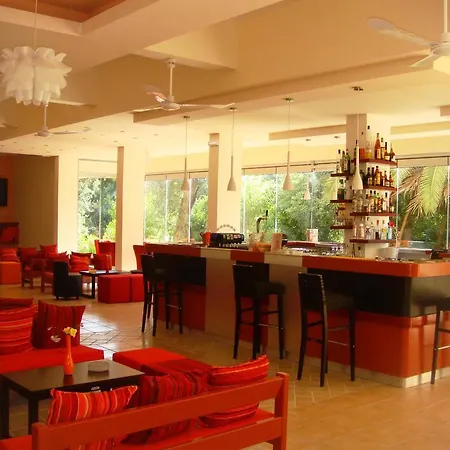 Ipsos Beach Hotel 3* イプソス